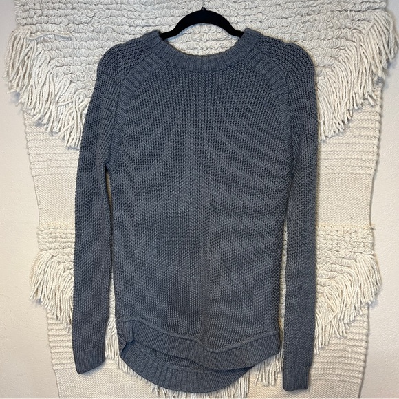 LULULEMON heathered medium gray crewneck Passage merino wool sweater 10 - Picture 2 of 8